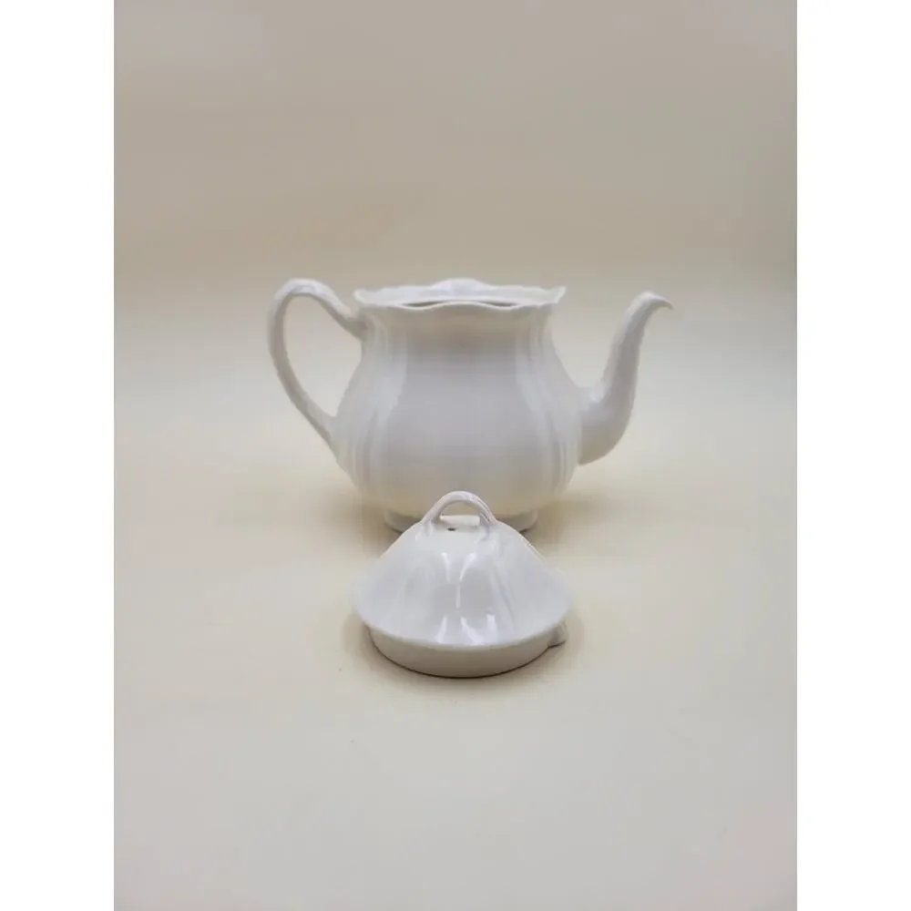 Wedgwood Queen's Shape White Ceramic Teapot with Lid Made in England VTG